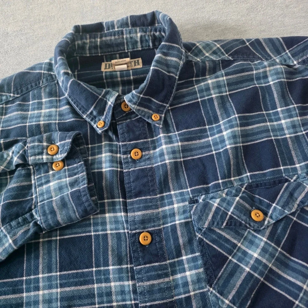Duluth Trading Co Mens Blue Plaid Flannel Button Down Shirt XL Long Sleeve
